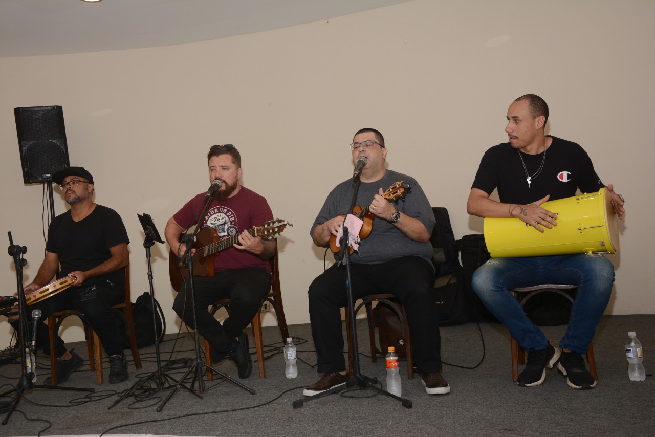 Clique sobre a foto para amplia-la